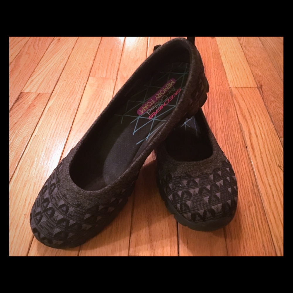 Sketchers air cooled, memory foam flats.